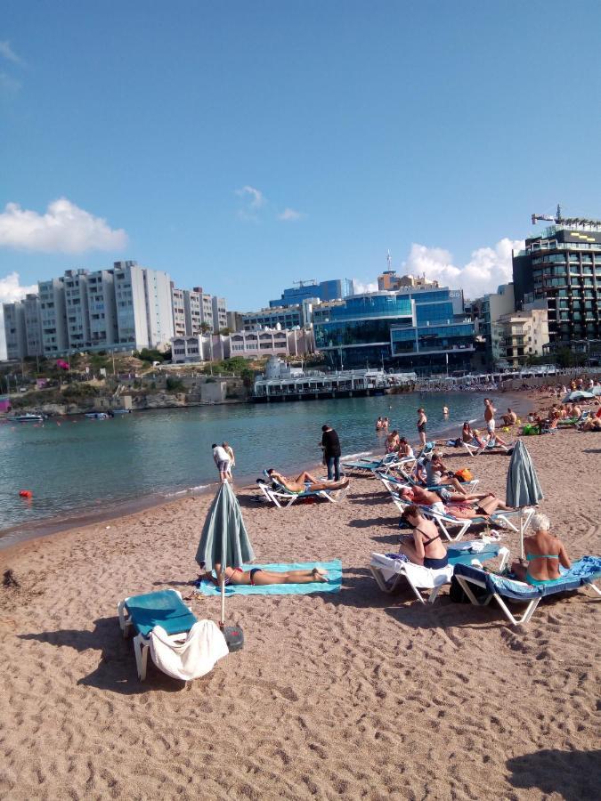 Bayview Apartment Пемброук Екстериор снимка