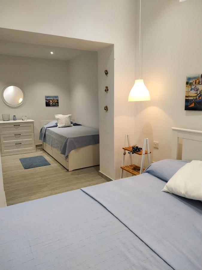 Bayview Apartment Пемброук Екстериор снимка